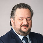 Slawomir Krupa - Directeur général / Chief Executive Officer