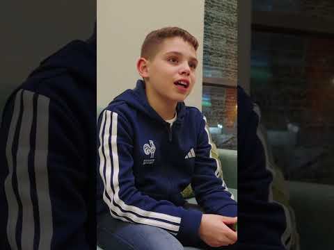 Preview image for the video "Rugby - Marseillaise en langue des signes avec Maxence".