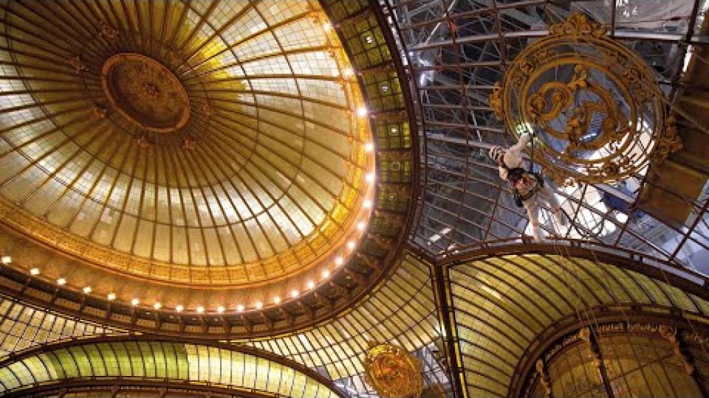 Preview image for the video "Restoration of the glass roof of the Central Branch_2024_EN".