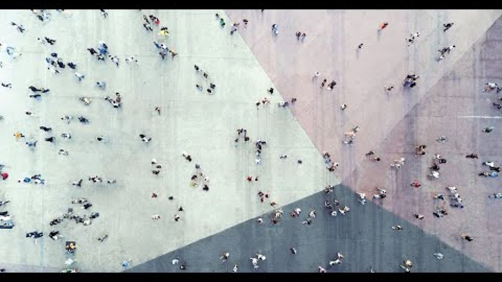 Preview image for the video "Société Générale 360° - EN".